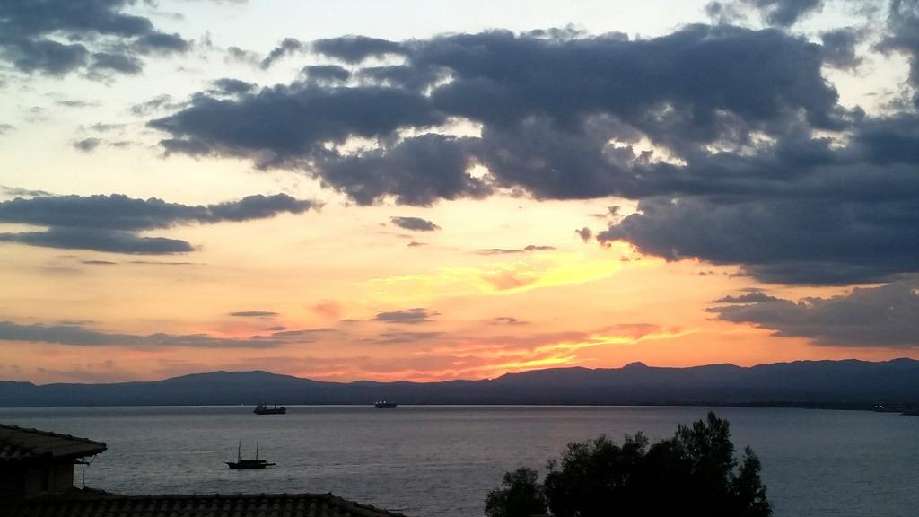 Studio Holiday Kalamata Apartment Екстериор снимка