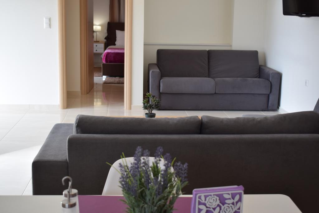 Studio Holiday Kalamata Apartment Екстериор снимка