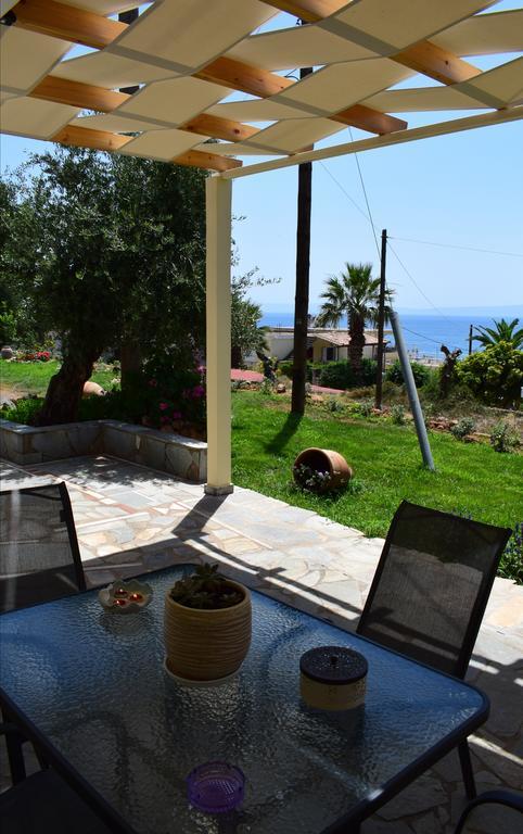 Studio Holiday Kalamata Apartment Екстериор снимка
