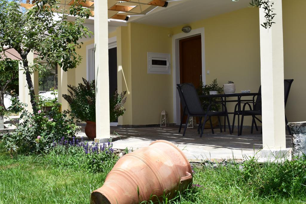 Studio Holiday Kalamata Apartment Екстериор снимка