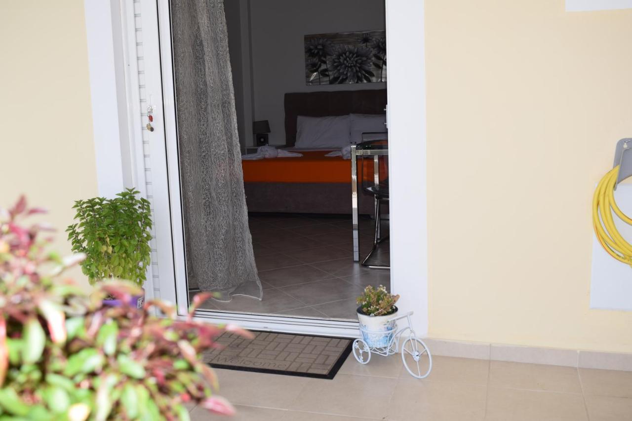 Studio Holiday Kalamata Apartment Екстериор снимка