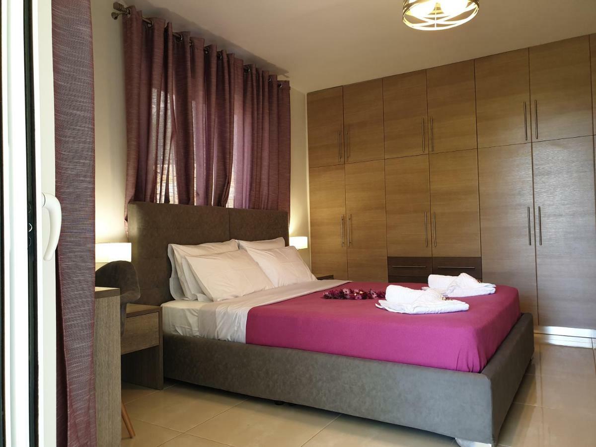 Studio Holiday Kalamata Apartment Екстериор снимка